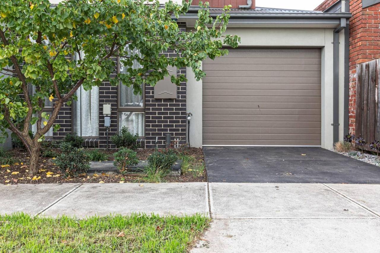 Primrose - Chic Mid-Century Style In Brunswick Villa Melbourne Buitenkant foto