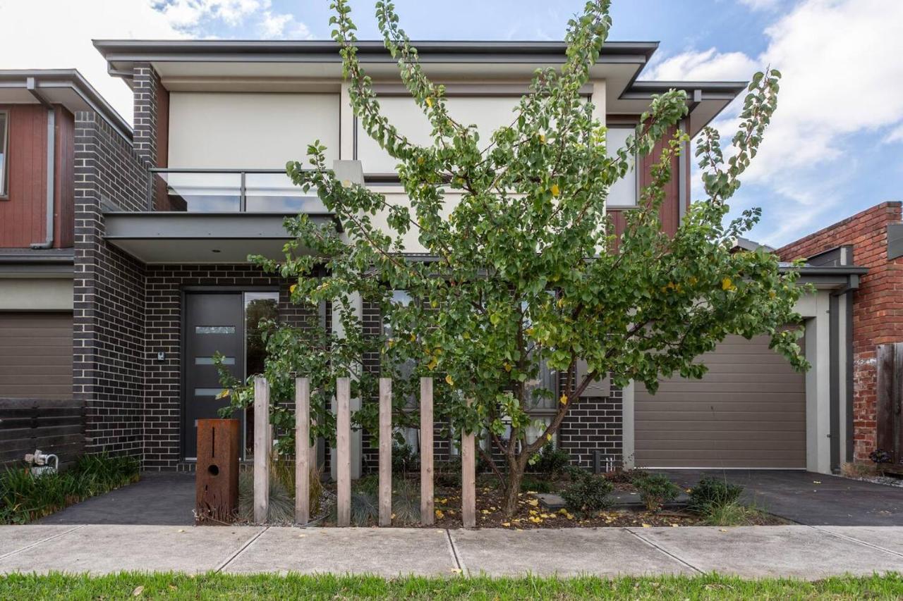 Primrose - Chic Mid-Century Style In Brunswick Villa Melbourne Buitenkant foto